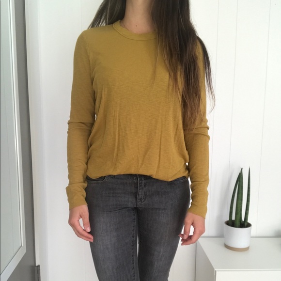 Soft Green/Yellow Longsleeve/Aerie - Picture 2 of 6